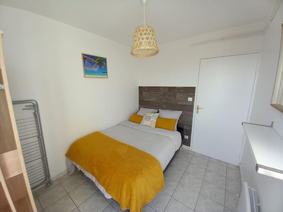 Appart 2/4 Pers Proche Centre Avec Balcon, Parking Нарбонна Экстерьер фото