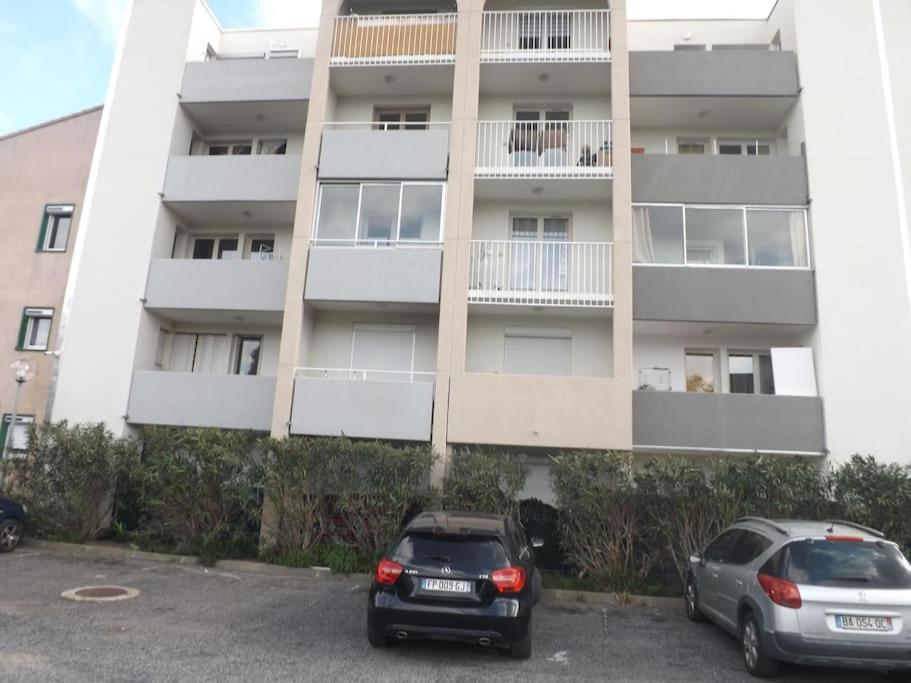 Appart 2/4 Pers Proche Centre Avec Balcon, Parking Нарбонна Экстерьер фото